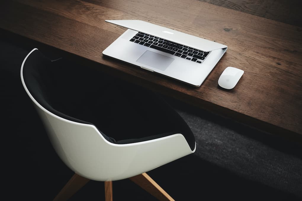 how-to-choose-a-desk